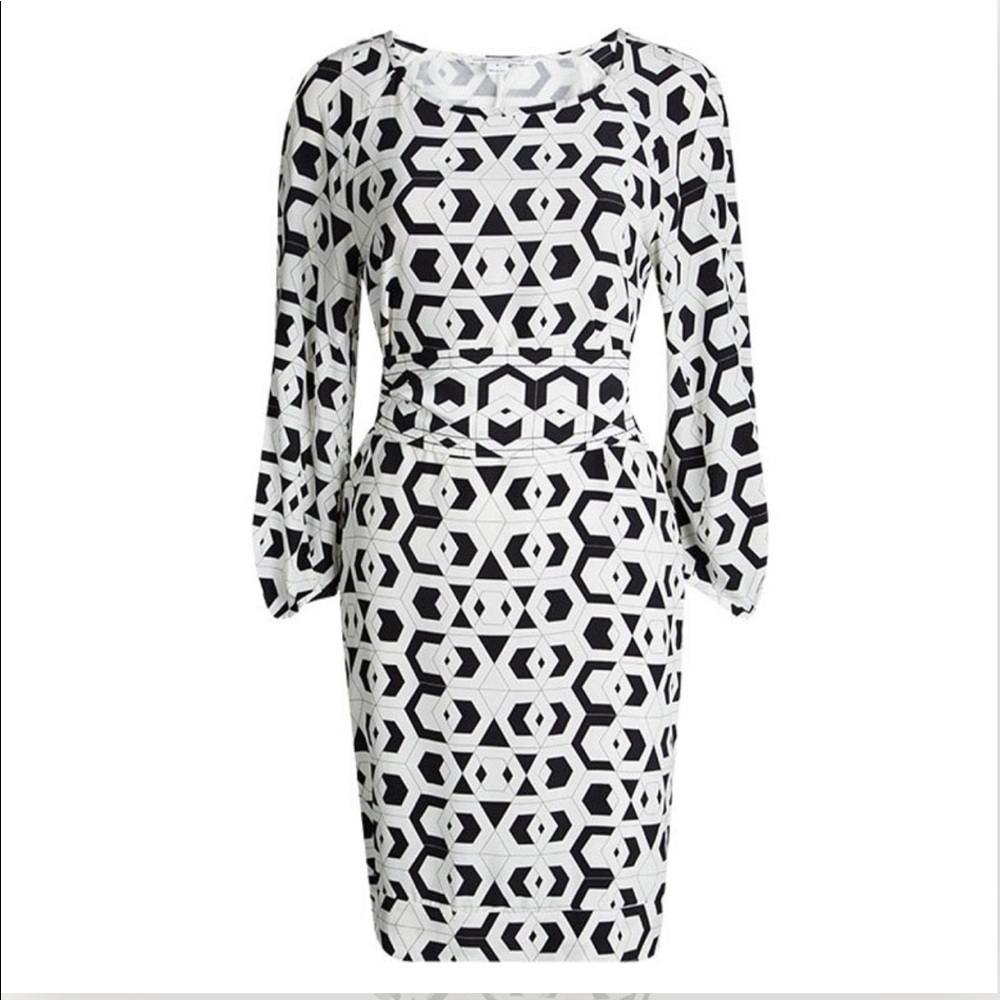 Diane Von Furstenberg Silk Belted Shift Dress